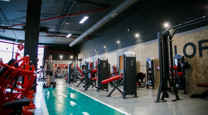Тренажерный зал Loft Fitness Кострома - ракурс 3